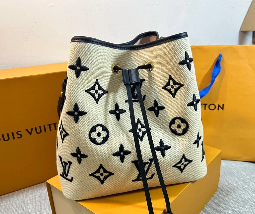 NÉONOÉ LOUIS MM VUITTON 0106